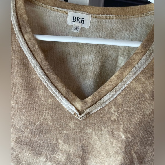 BKE Buckle t shirt - Picture 3 of 6